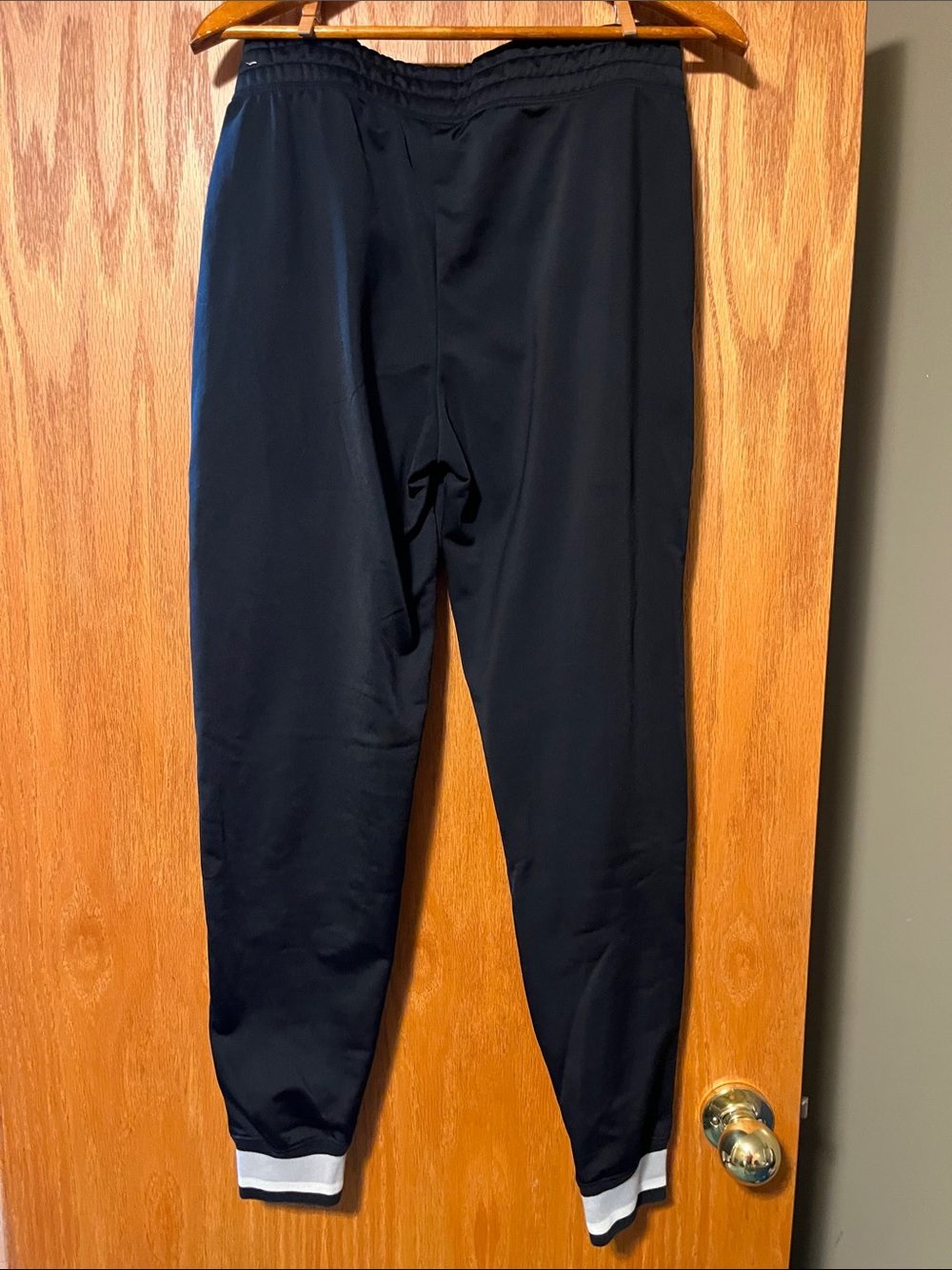 Nike Black Relaxed Track Pants - Picture 8 of 11